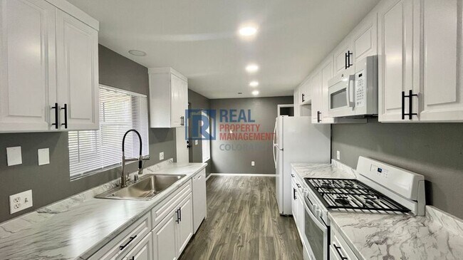 Foto del edificio - 5860 W 4th Ave