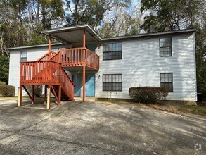 Building Photo - 705 Pointe Ct