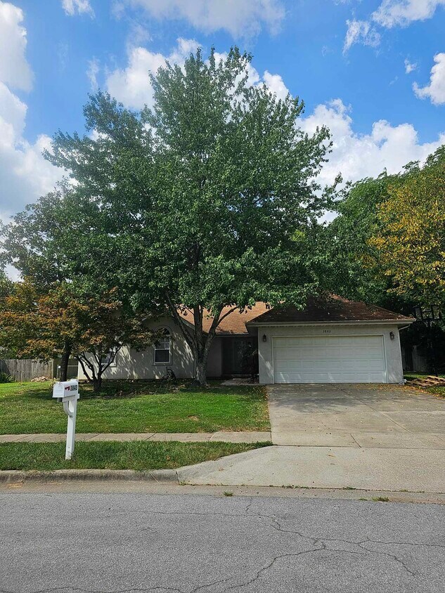 Primary Photo - 3843 S Sunrise Ave
