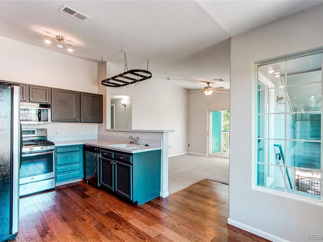 Building Photo - 8416 Pebble Creek Way