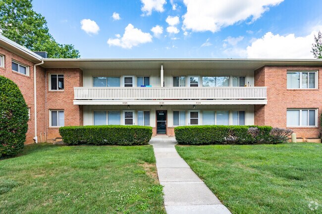 Foto del edificio - Falls Village Apartments