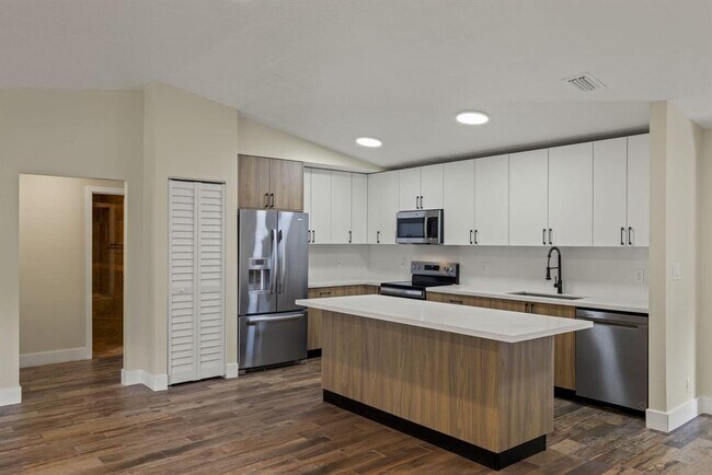 Foto del edificio - 8915 NW 26th Ct