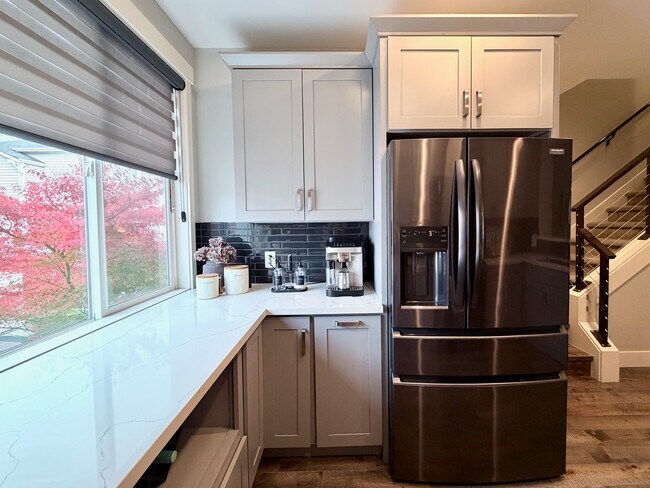 Kitchen - 11855 NE 162nd Ln