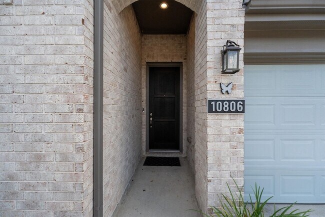 Foto del edificio - 10806 Chrysalis Ct