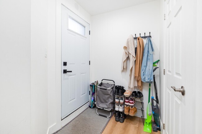 Photo du bâtiment - 1502 Dufferin St