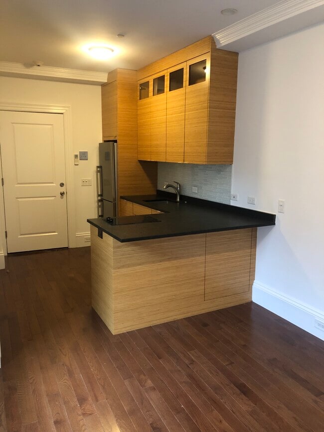 Building Photo - 104 Myrtle St