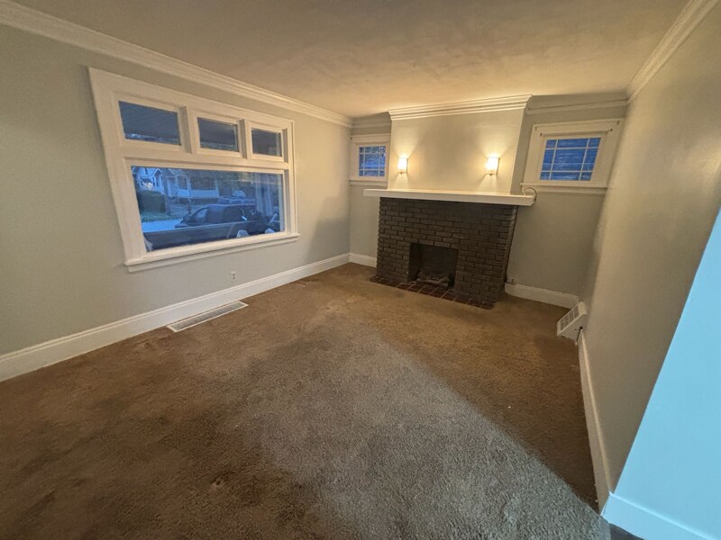 5171 Charles St Maple Heights, OH 44137 – photo 4