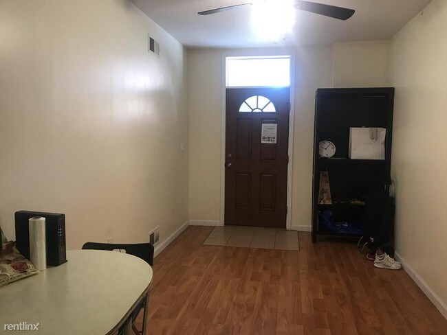 Building Photo - 3 br, 1 bath Apartment - 183 Morewood Ave