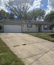 Building Photo - 995 Wren Ct