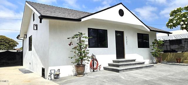 Building Photo - 1121 La Puerta St