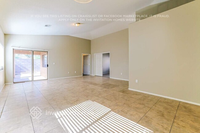 Building Photo - 2605 E Jessica Ln