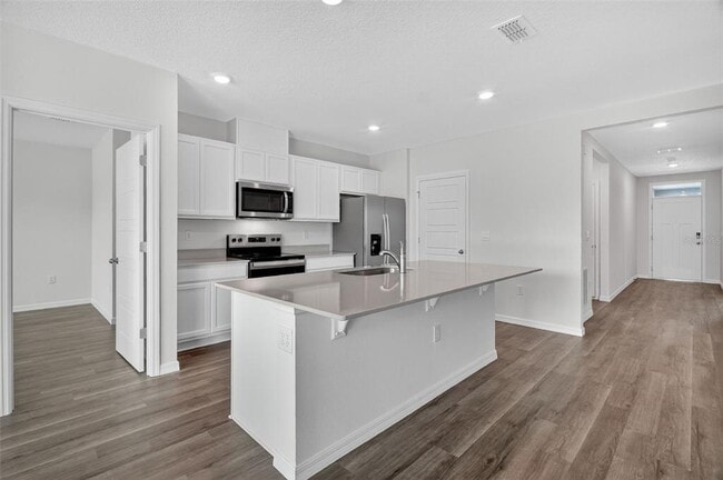 Foto del edificio - 4590 Boxwood Wy