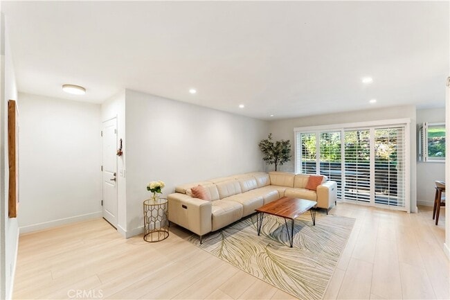 Foto del edificio - 4724 Park Granada