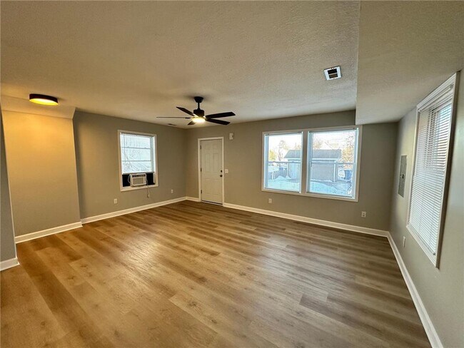 Foto del edificio - 629 SE Oak St