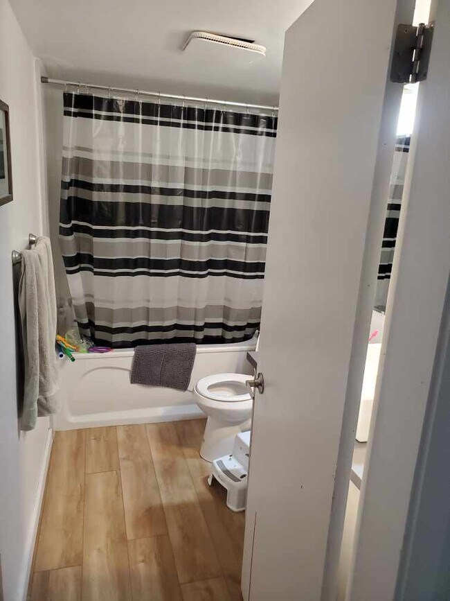 Photo du bâtiment - 1480-1480 Boundary Crescent