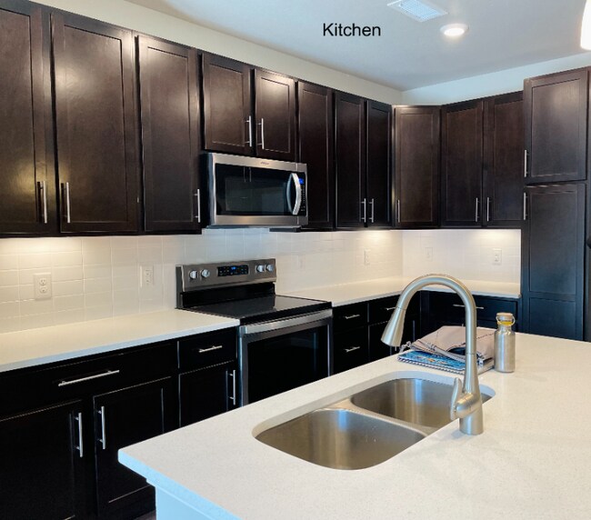 Foto del edificio - 420 E Fremont Pl