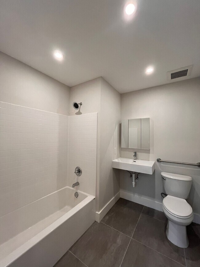 Foto del edificio - 269 Martin Luther King Jr Dr