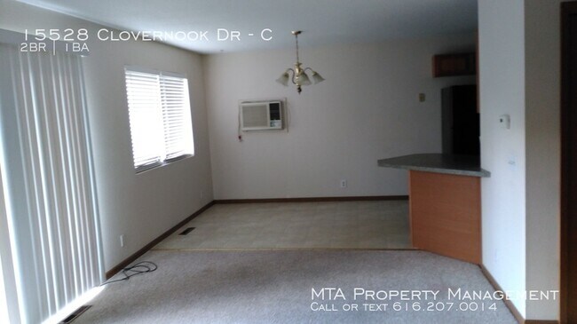 Building Photo - 2 Bedroom 1 Bath
