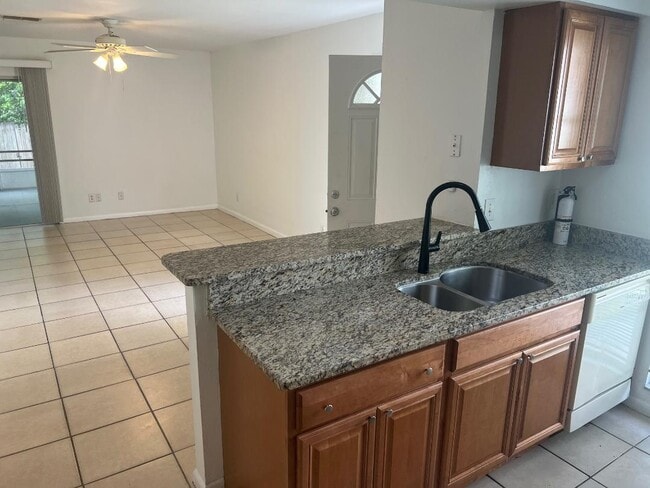 Building Photo - 12332 Villager Ct