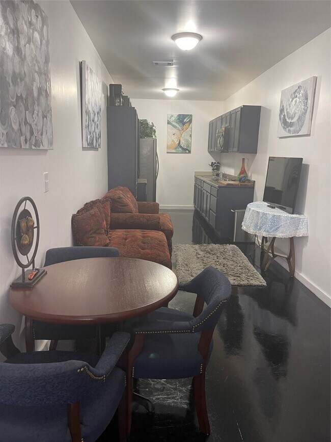 Foto del edificio - 20892 Cochran Rd