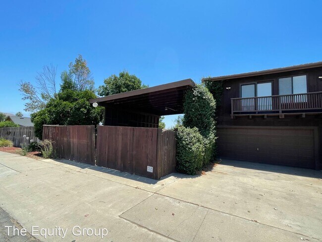Foto del edificio - 4 br, 3.5 bath House - 798 North Pepper St