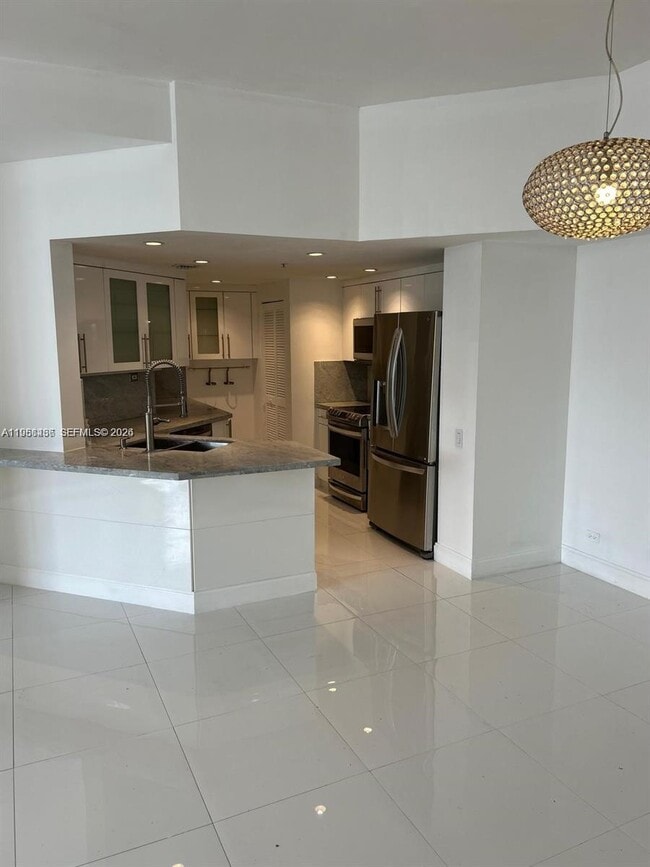 Foto del edificio - 701 Brickell Key Blvd