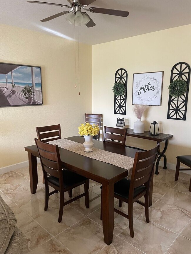 Foto del edificio - Furnished 3 Bedroom 2 Bath with Garage Punta Gorda Condo