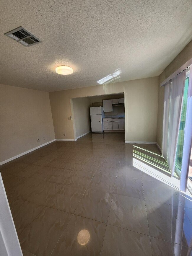 Building Photo - 64981 Cotton Ct