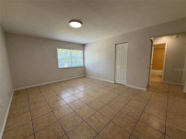 Foto del edificio - 6104 SW 12 Pl
