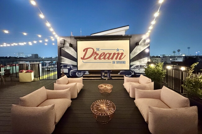 Cine al aire libre en la azotea - The Dream on Tamarind