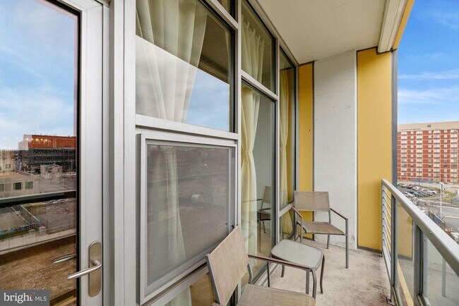 Foto del edificio - 929 Florida Ave NW