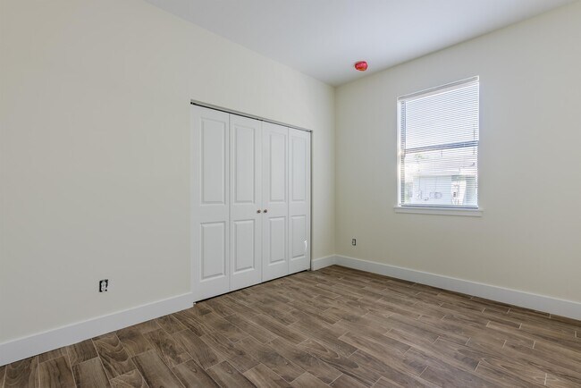 Building Photo - 639 Washington Ave