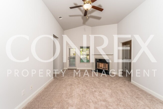 Building Photo - Beautiful Odenville, AL home!