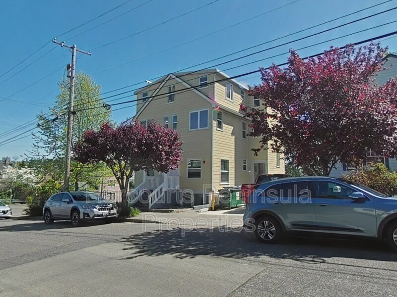 936 Highland Ave Unit 6, Bremerton, WA 98337 Condo for Rent in