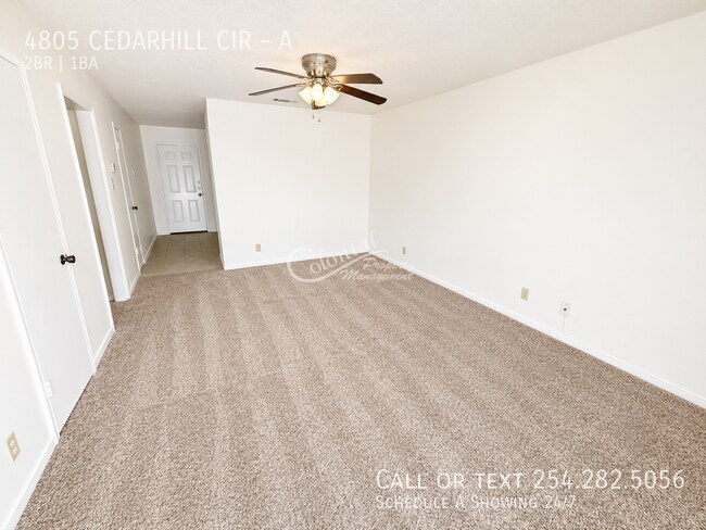 Foto del edificio - 4805 Cedarhill Cir