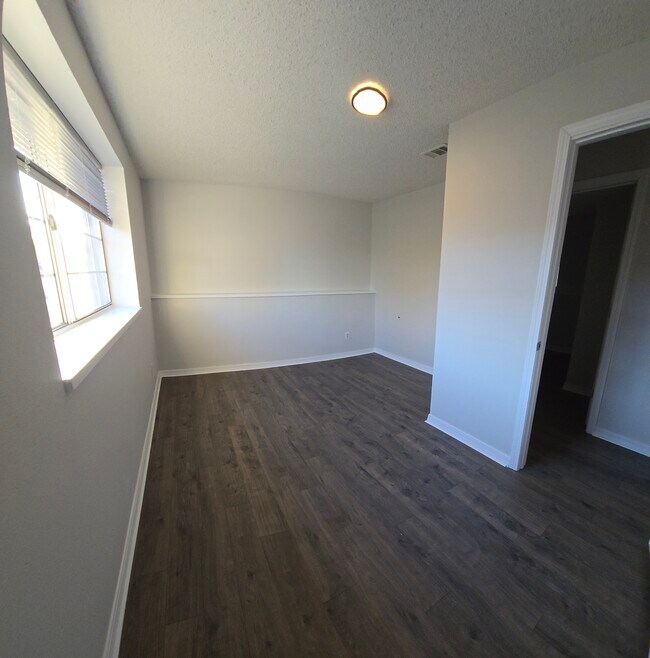 Foto del edificio - 17163 E Tufts Ave