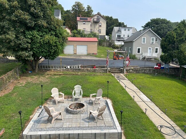 Building Photo - 258 Broad St