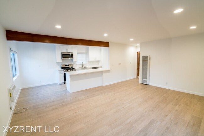 Building Photo - 2821 Colorado Ave