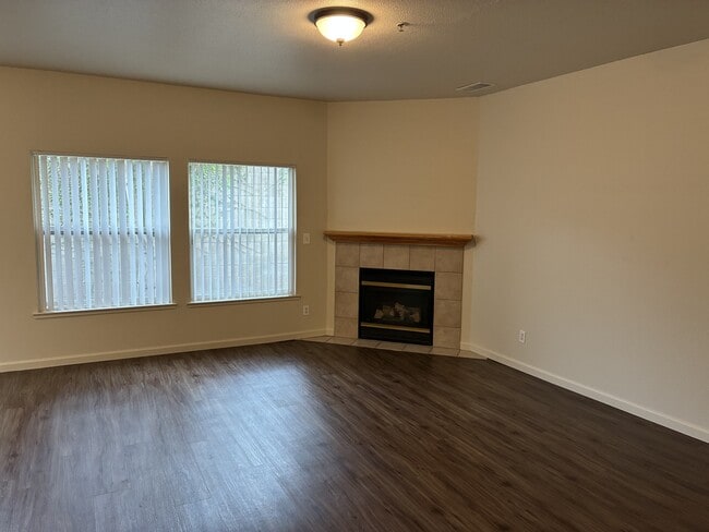 Building Photo - 2901 Snyder Ave