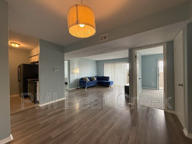 Foto del edificio - 8523 Hearth Dr