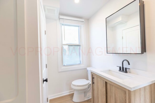 Building Photo - 230 Carre Ave