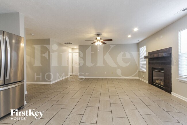 Foto del edificio - 235 Heartwood Hill