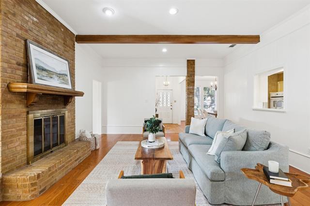 Foto del edificio - 9702 Summerhill Ln