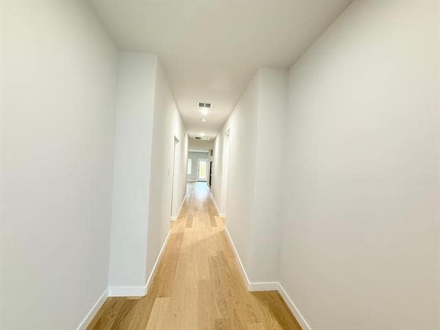 Foto del edificio - 1000 Rosemary Hl Dr