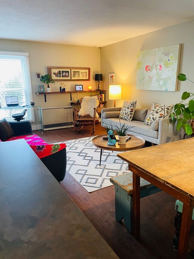 Foto del edificio - 180 Ledgewood Cir