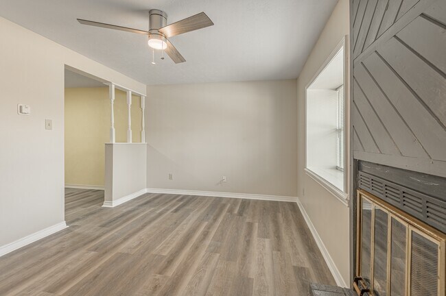Building Photo - 1401 Ave O