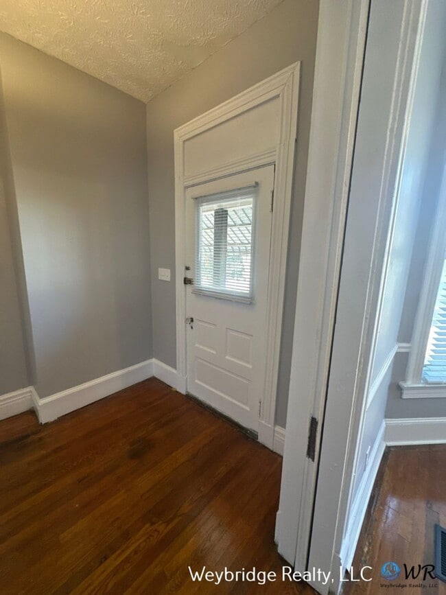 Photo - 8402 Curzon Ave Apartment