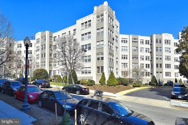 Building Photo - 2737 Devonshire Pl NW