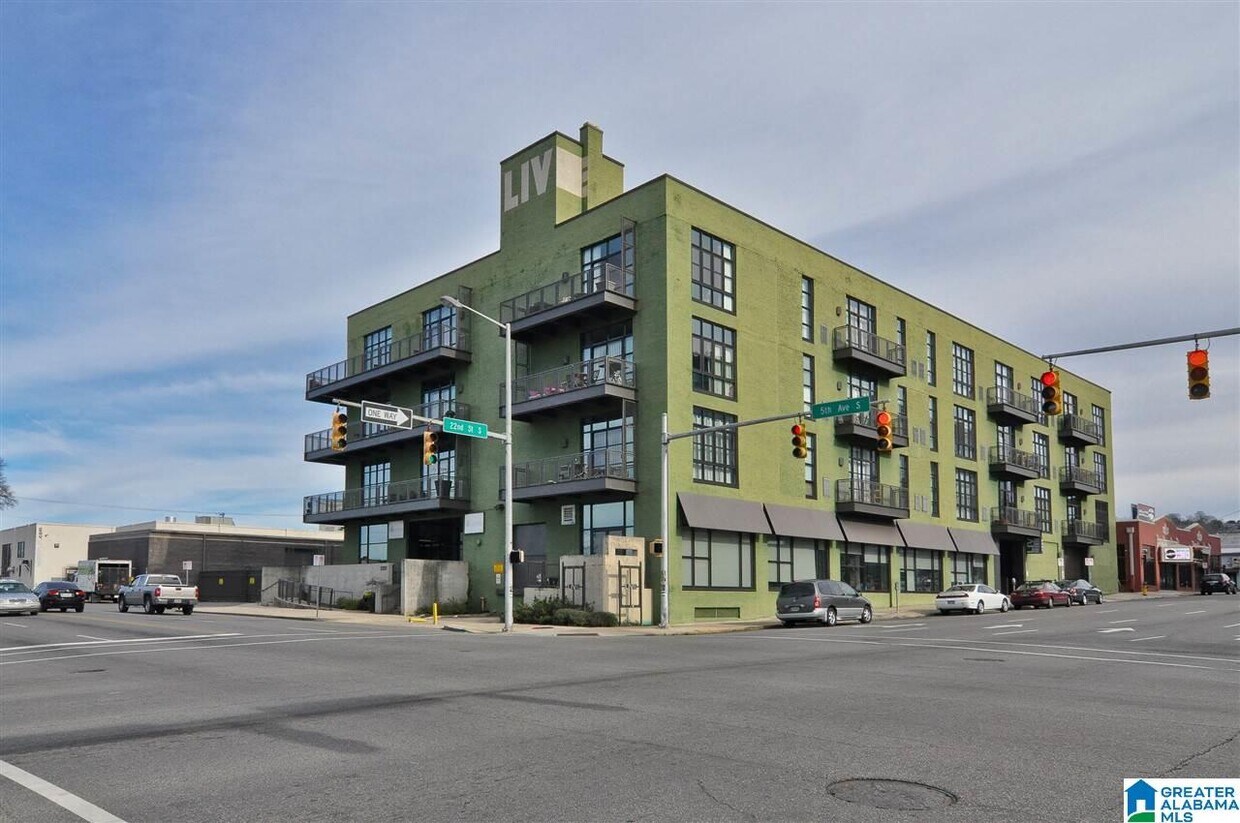 Primary Photo - 2201 5th Ave S