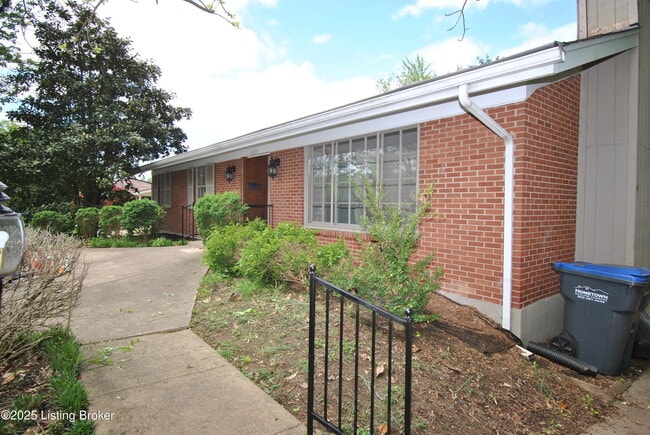 Building Photo - 8105 Joyce Dr